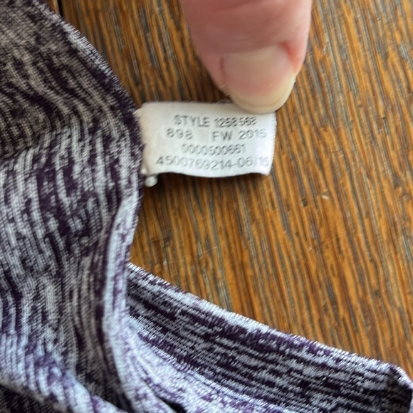 Under Armour V-neck Pullover Style 125-8568 Heather Gray Short Sleeves - Picture 11 of 11